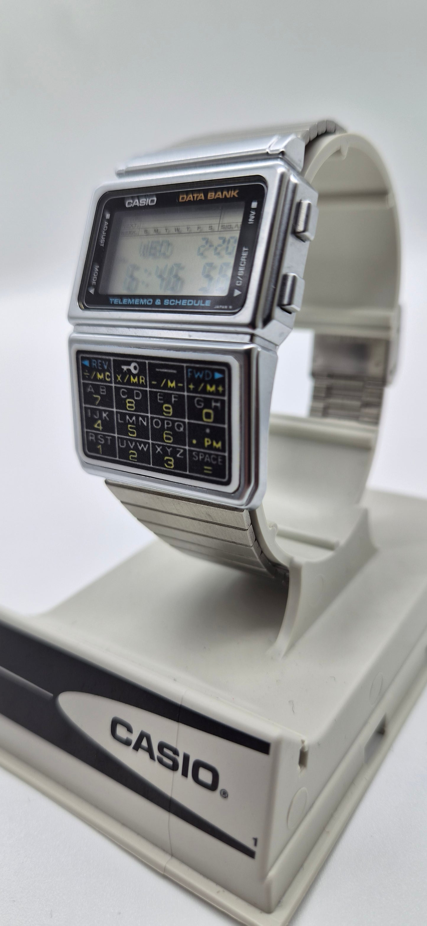 Casio DBC-600 Databank Calculator Watch