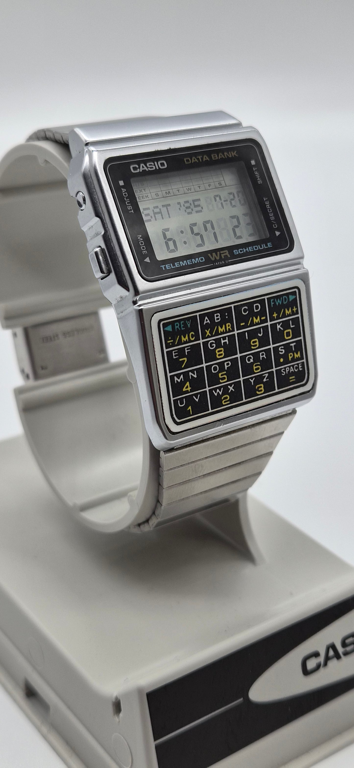 Casio DBC-610 Databank Calculator Watch Made in 1988