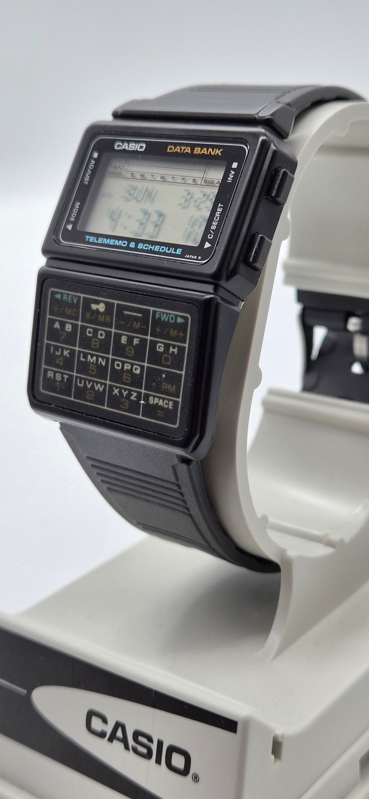 NOS Casio DBC-60 Databank Calculator Watch Made in Japan 1985